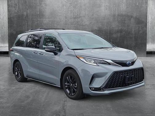 2024 Toyota Sienna XSE 7 Passenger