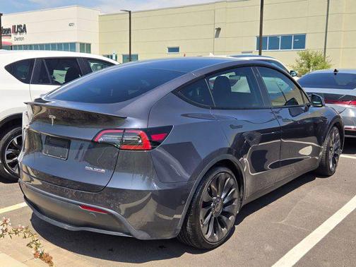 2022 Tesla Model Y Performance Dual Motor All-Wheel Drive