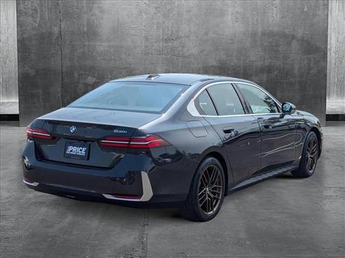 2025 BMW 530 i