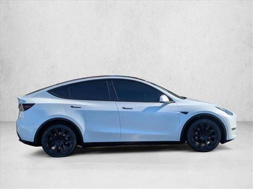2022 Tesla Model Y Long Range Dual Motor All-Wheel Drive