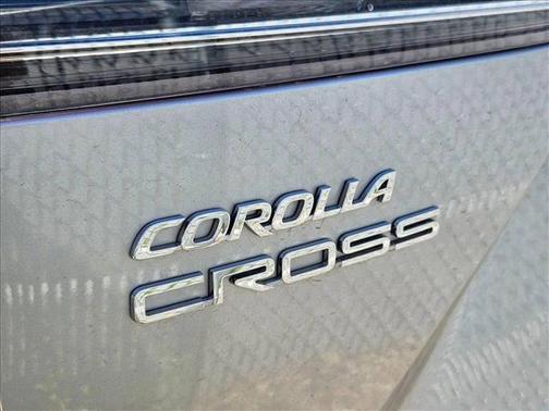 2022 Toyota Corolla Cross XLE