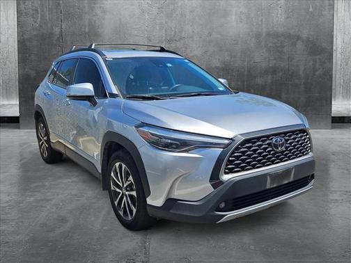 2022 Toyota Corolla Cross XLE