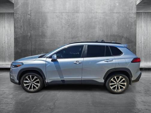 2022 Toyota Corolla Cross XLE