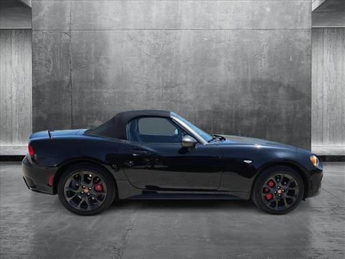 2017 FIAT 124 Spider Base