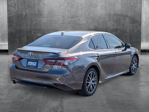 2023 Toyota Camry Hybrid XLE