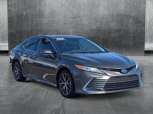 2023 Toyota Camry Hybrid XLE