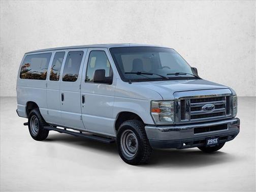 2011 Ford E350 Super Duty XLT