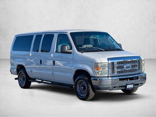 2011 Ford E350 Super Duty XLT