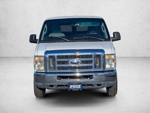 2011 Ford E350 Super Duty XLT