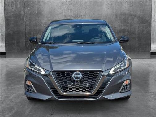 2020 Nissan Altima SR FWD