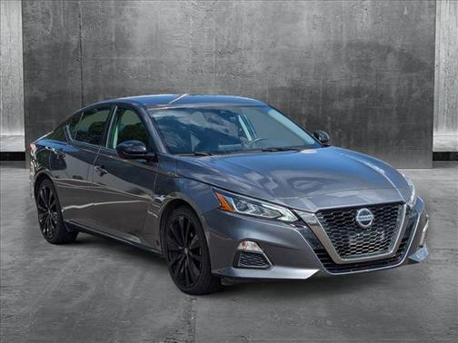2020 Nissan Altima SR FWD