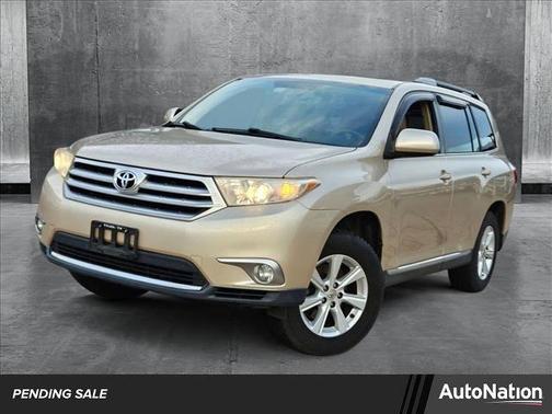 2011 Toyota Highlander SE