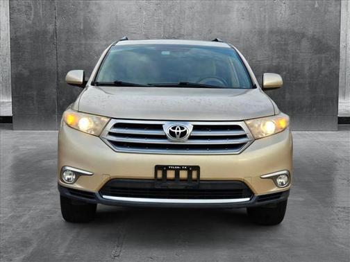 2011 Toyota Highlander SE