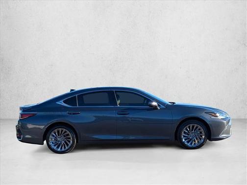 2024 Lexus ES 300h Ultra Luxury