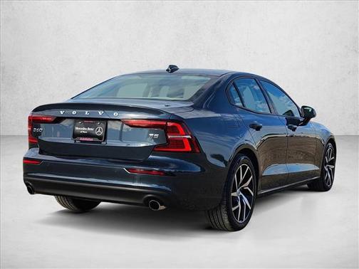 2020 Volvo S60 T5 Momentum