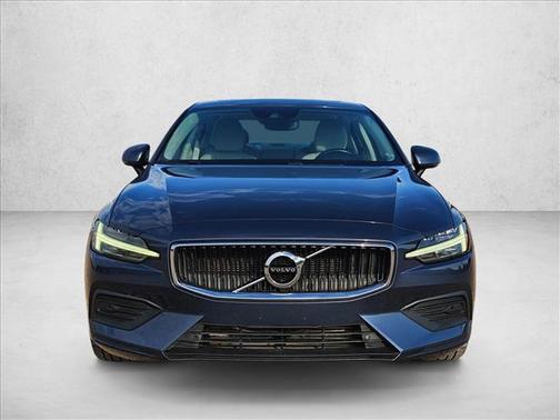 2020 Volvo S60 T5 Momentum