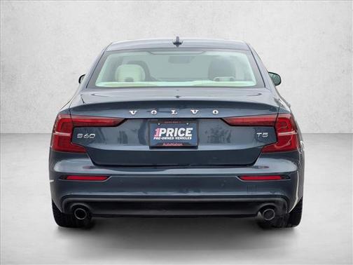 2020 Volvo S60 T5 Momentum