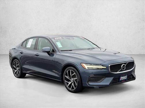 2020 Volvo S60 T5 Momentum