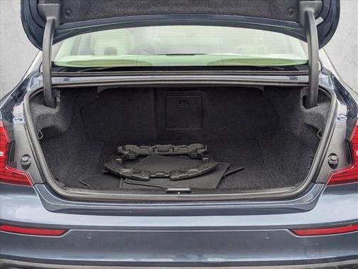 2020 Volvo S60 T5 Momentum