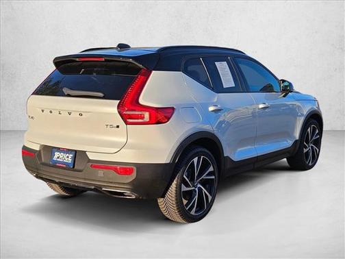 2020 Volvo XC40 T5 R-Design