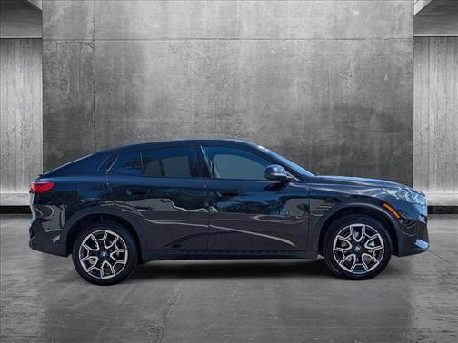 2025 BMW X2 xDrive28i