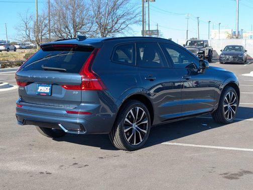 2023 Volvo XC60 B5 Ultimate Dark Theme