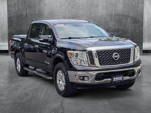 2017 Nissan Titan SV