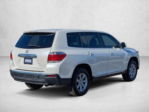2013 Toyota Highlander SE