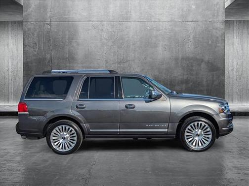 2016 Lincoln Navigator Select