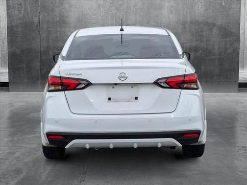 2022 Nissan Versa 1.6 S
