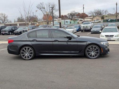 2019 BMW 540 540i