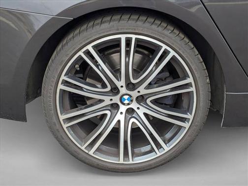 2019 BMW 540 540i