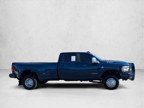 2024 RAM 3500 Laramie Crew Cab 4x4 8' Box