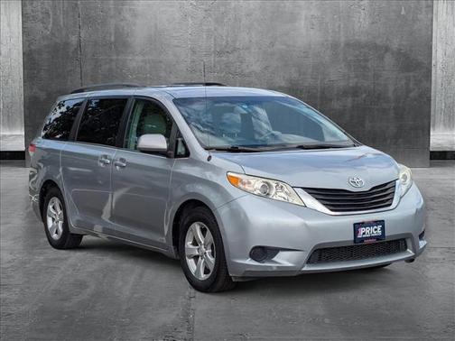 2011 Toyota Sienna LE