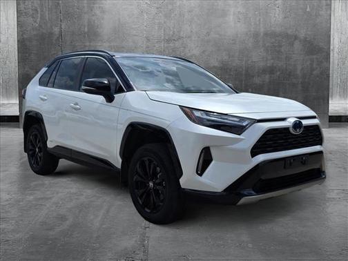 2024 Toyota RAV4 Hybrid SE