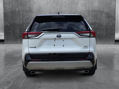 2024 Toyota RAV4 Hybrid SE