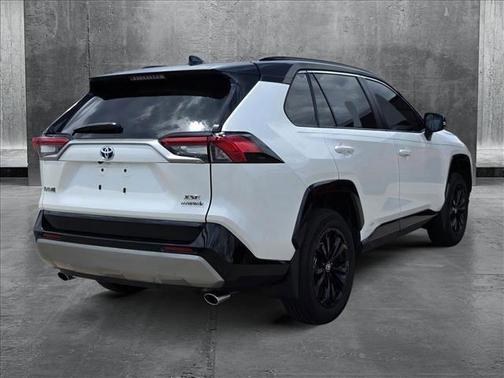 2024 Toyota RAV4 Hybrid SE