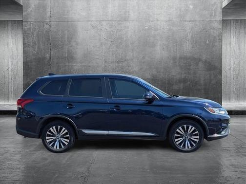 2019 Mitsubishi Outlander SE