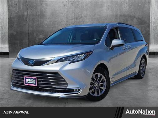 2021 Toyota Sienna XLE 8 Passenger