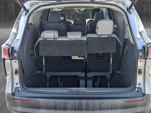 2021 Toyota Sienna XLE 8 Passenger