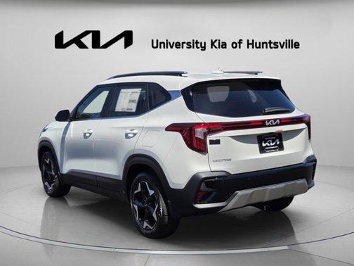 Snow White Pearl 2026 Kia Seltos EX