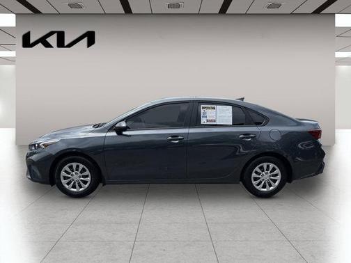 2023 Kia Forte LX