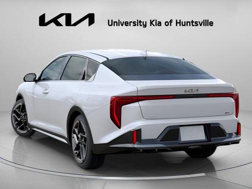 Snow White Pearl 2026 Kia K4 GT-Line