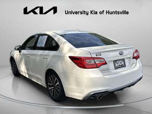 Crystal White Pearl 2018 Subaru Legacy Premium