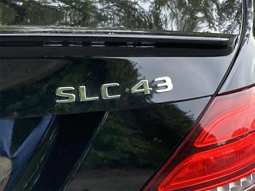 Photo 5 of 31 of 2018 Mercedes-Benz AMG SLC 43 Base