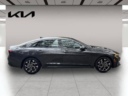 2025 Kia K5 EX