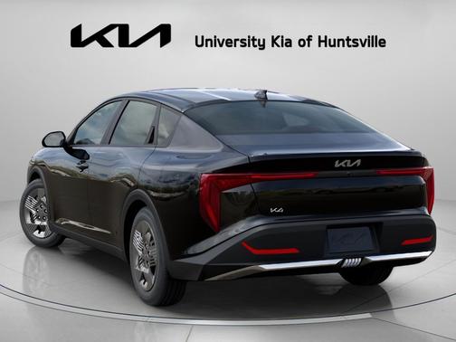 Aurora Black Pearl 2026 Kia K4 LX