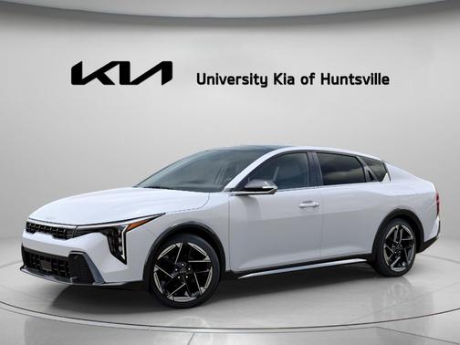 Snow White Pearl 2026 Kia K4 GT-Line