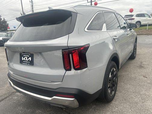 2025 Kia Sorento S