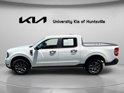 Oxford White 2025 Ford Maverick XLT
